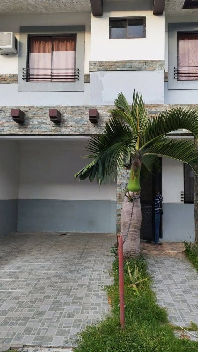 Courtyard Uptown CDO, RENT P25k Monthly - photo 1
