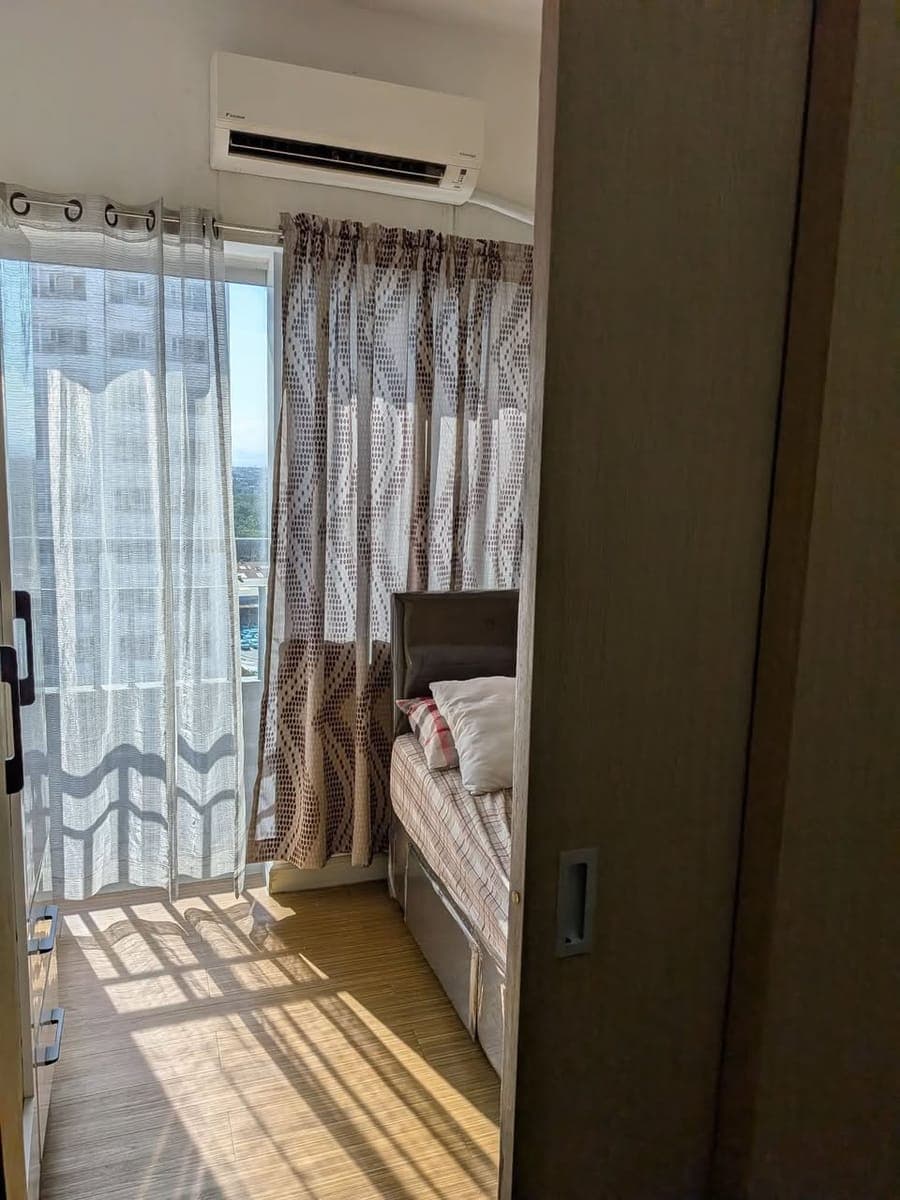 FOR RENT or FOR SALE: 1BR w/ Balcony Condo Unit near C-5 - photo 3