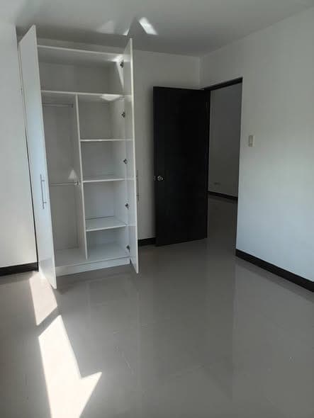 FOR RENT ‼️2BR Apartment  in Busay Lahug Cebu City ‼️Gardenville II with Parking - photo 3