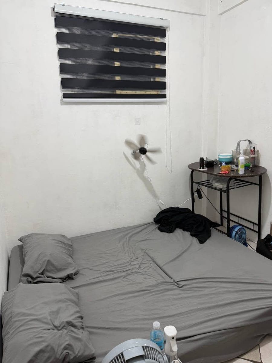 Room for rent available. - photo 2