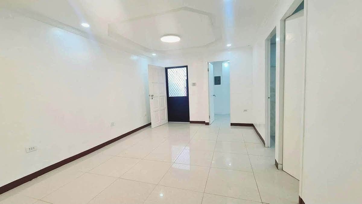 Gran europa house for rent bungalow house open to all religion pet friendly - photo 3