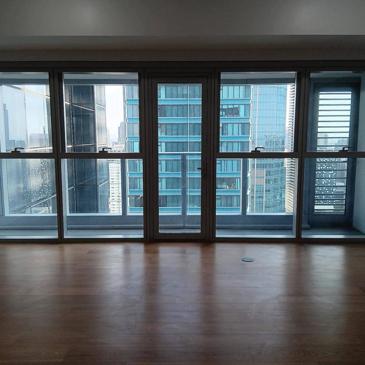 FOR LEASE: High-Floor 3BR | The Seasons Residences – Natsu Tower - photo 3