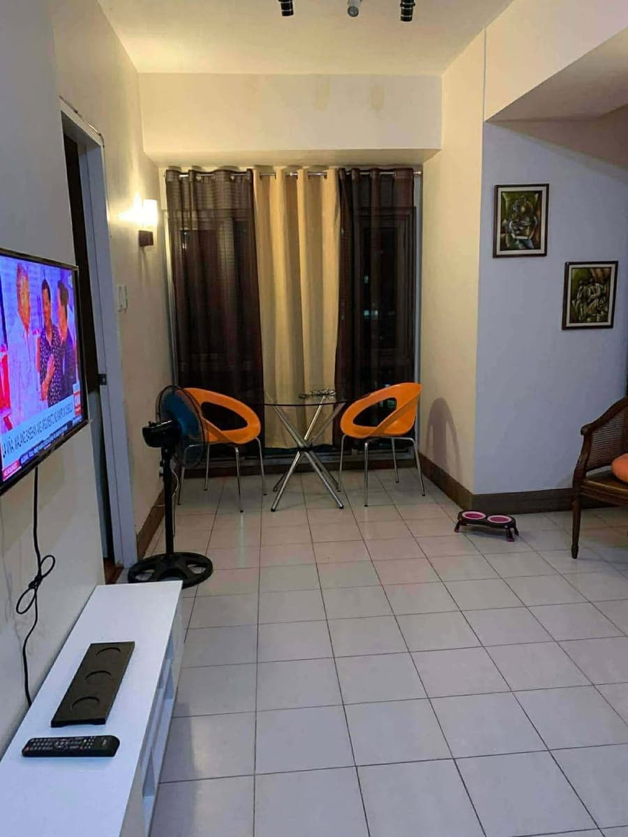 1BR UNIT FOR RENT IN FORBESWOOD PARKLANE TOWER 1 BGC - photo 1