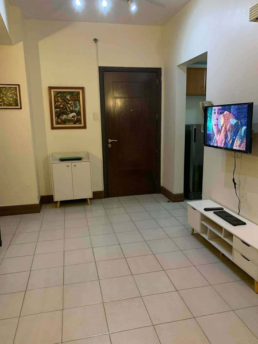 1BR UNIT FOR RENT IN FORBESWOOD PARKLANE TOWER 1 BGC - photo 2