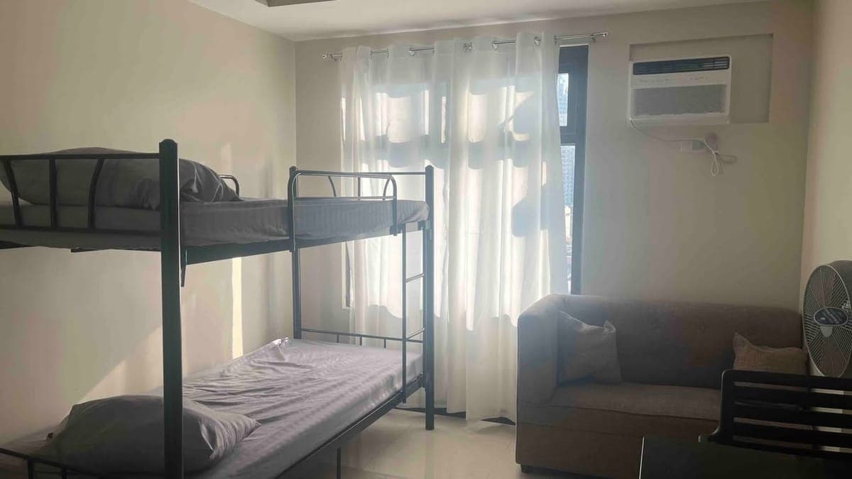 Furnished studio unit for rent (Looking for long term renters) - photo 2