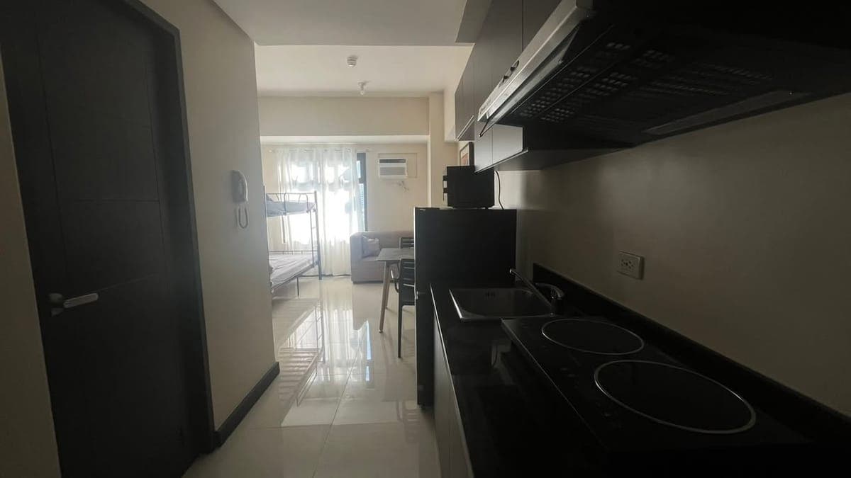 Furnished studio unit for rent (Looking for long term renters) - photo 5