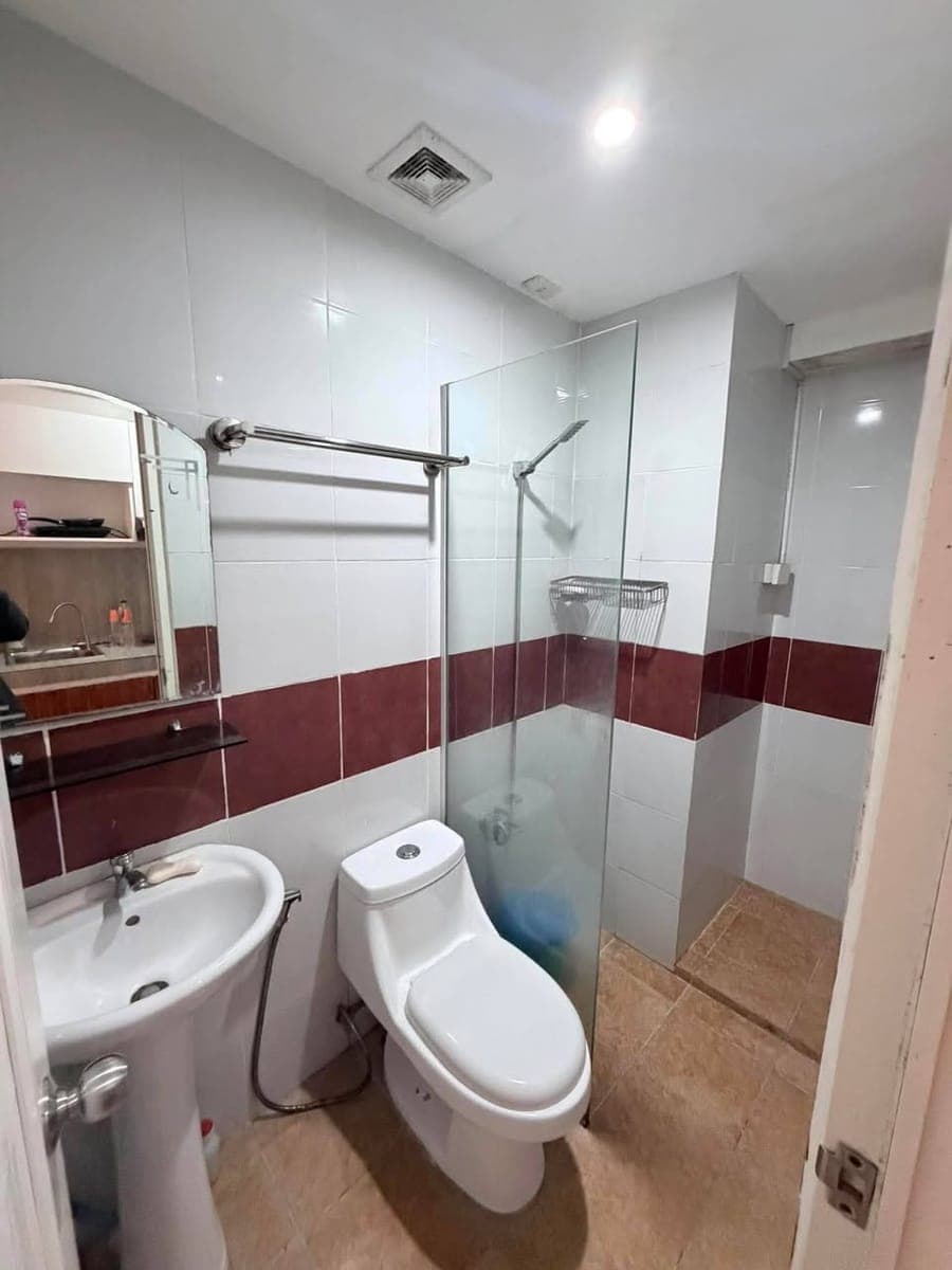 🏢 STUDIO UNIT FOR RENT (SEMI-FURNISHED) - photo 4