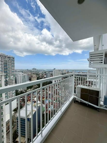 For Rent: Solinea Tower 4 3BR Penthouse, Cebu Business Park - photo 2