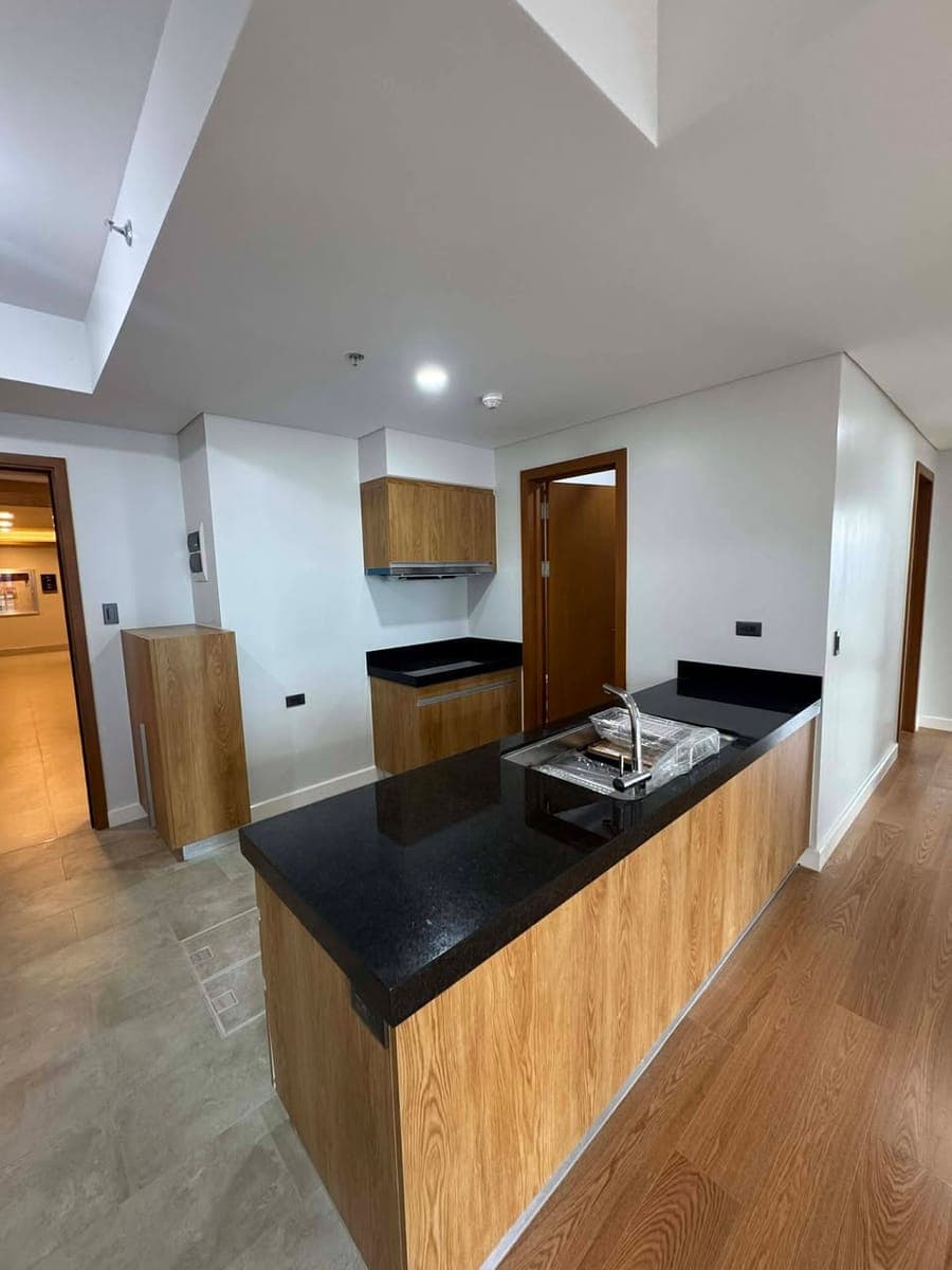 For lease: - photo 3