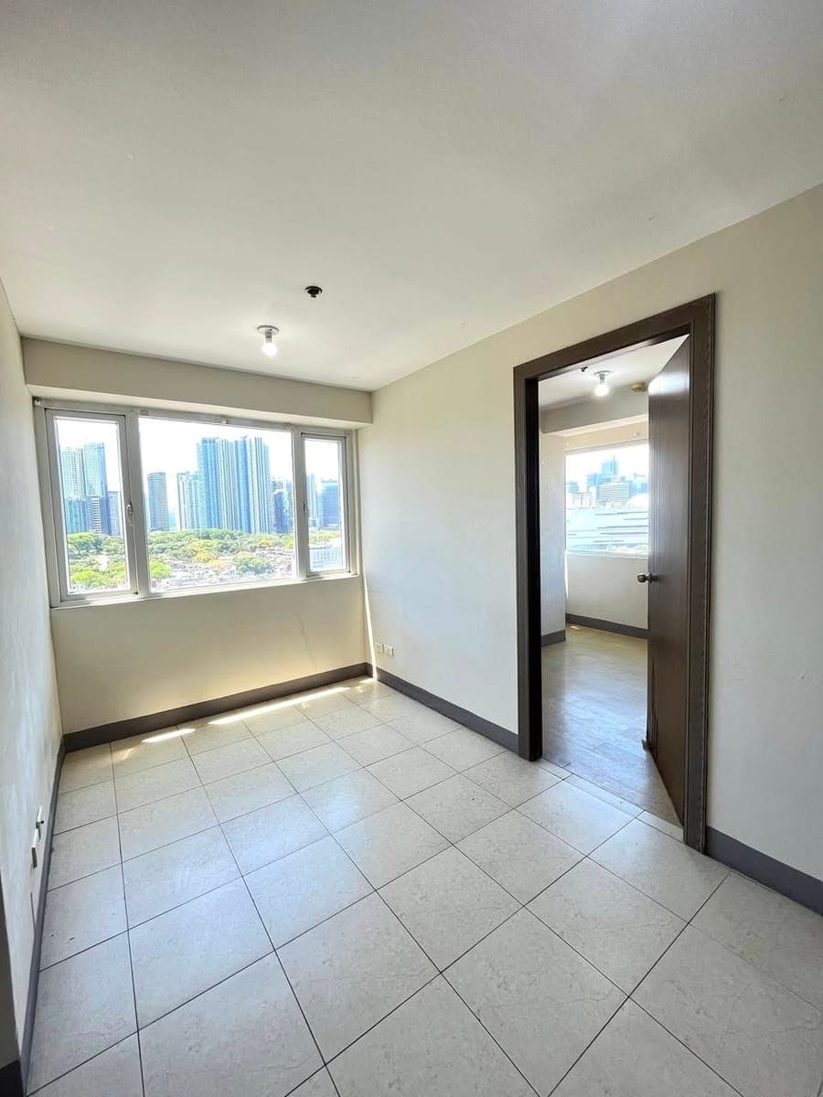 ❗️21,000 MONTHLY 2 BEDROOM UNIT FOR RENT AT RIDGEWOOD TOWERS TAGUIG❗️ - photo 1