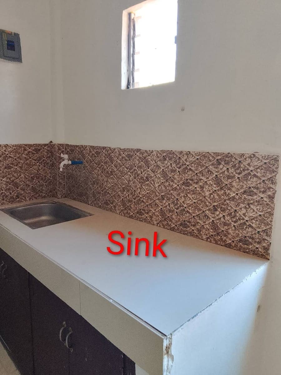Room For Rent - photo 2