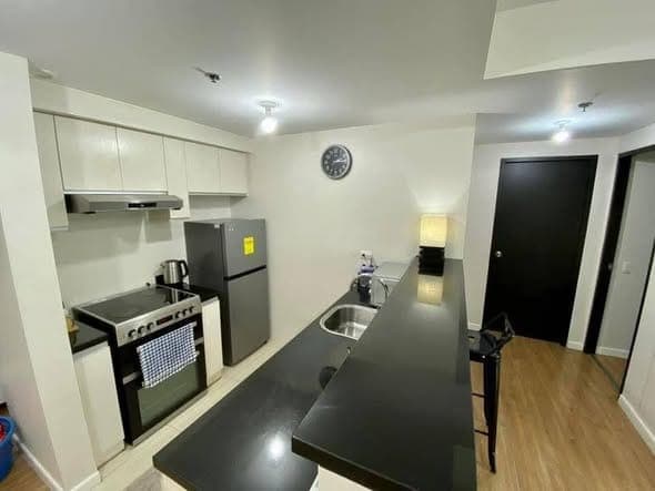 Experience the perfect blend of comfort and convenience in this meticulously maintained 2-bedroom un... - photo 5