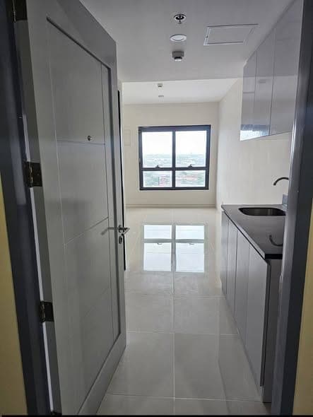 Enjoy a fresh start — be the first to live in this newly turnover Studio Unit at JTower - photo 2