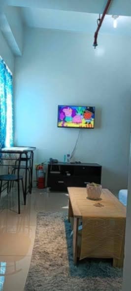 FOR RENT: Royal Garden Residences - photo 5