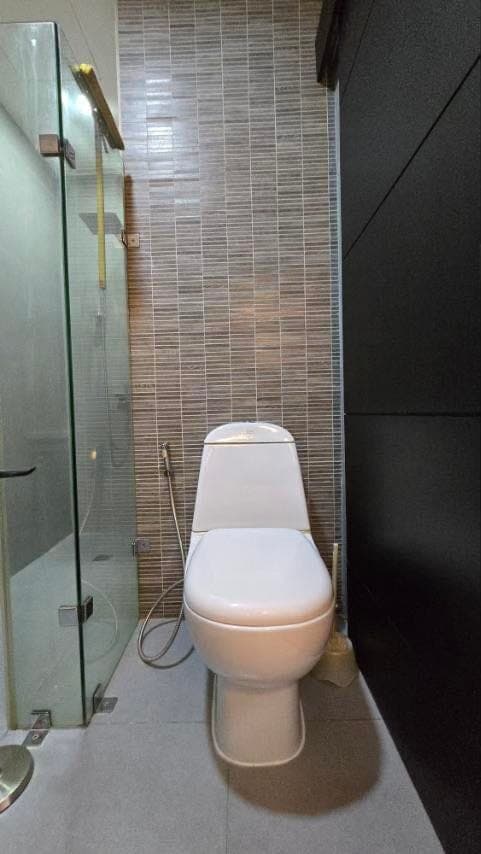 ‼️FOR LEASE🏢Crescent Park Residences BGC, 30th st. cor. 2nd Ave., Burgos Circle, 10th floor - photo 3