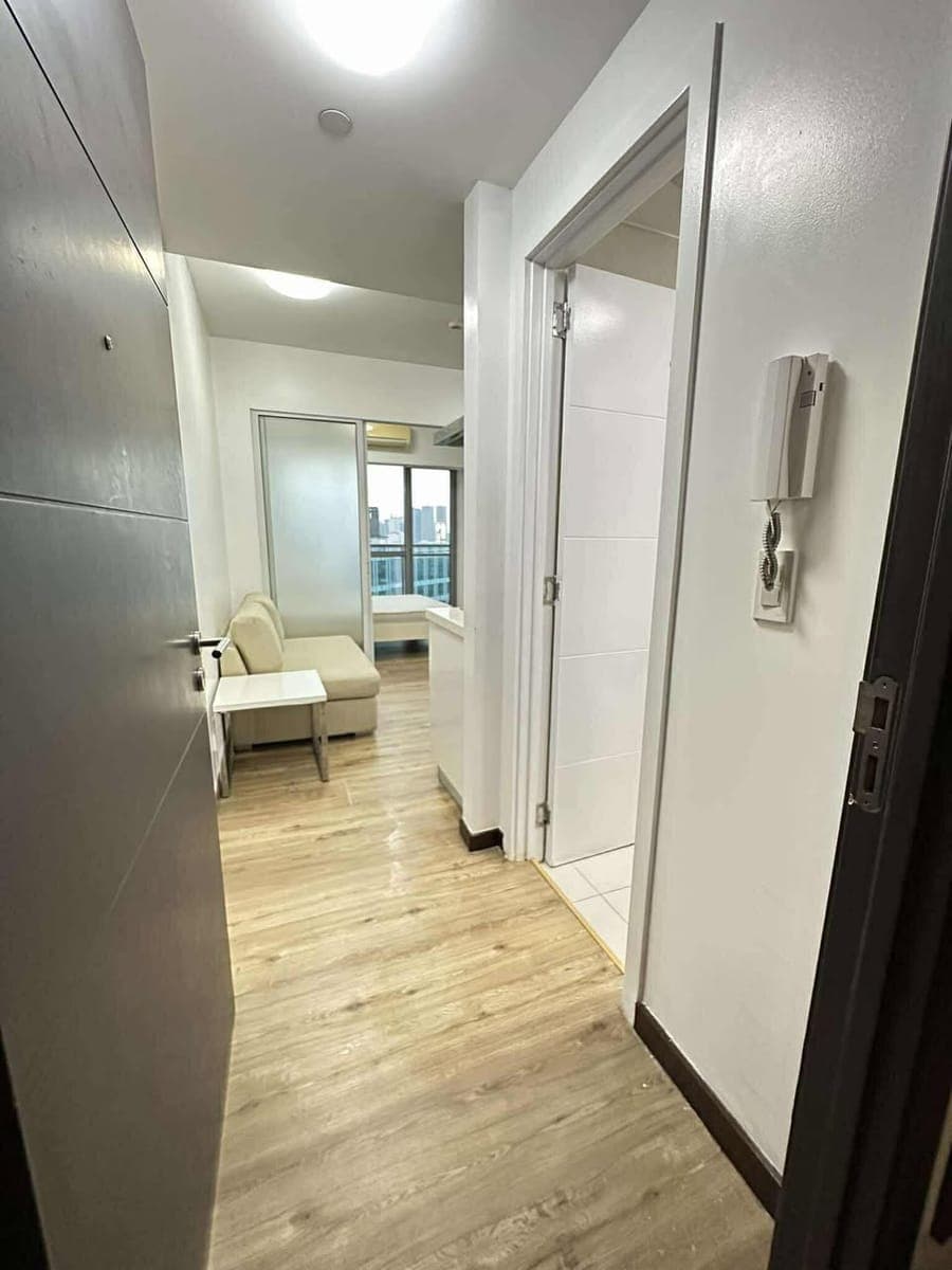 📍 CONDO UNIT FOR LEASE - photo 2