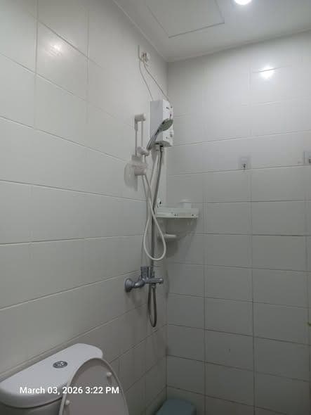 1br furnished Condo Unit in Midpoint Residences for rent - photo 4