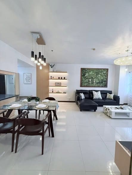 FOR RENT | 3BR Newly Renovated Unit with Parking in - photo 3