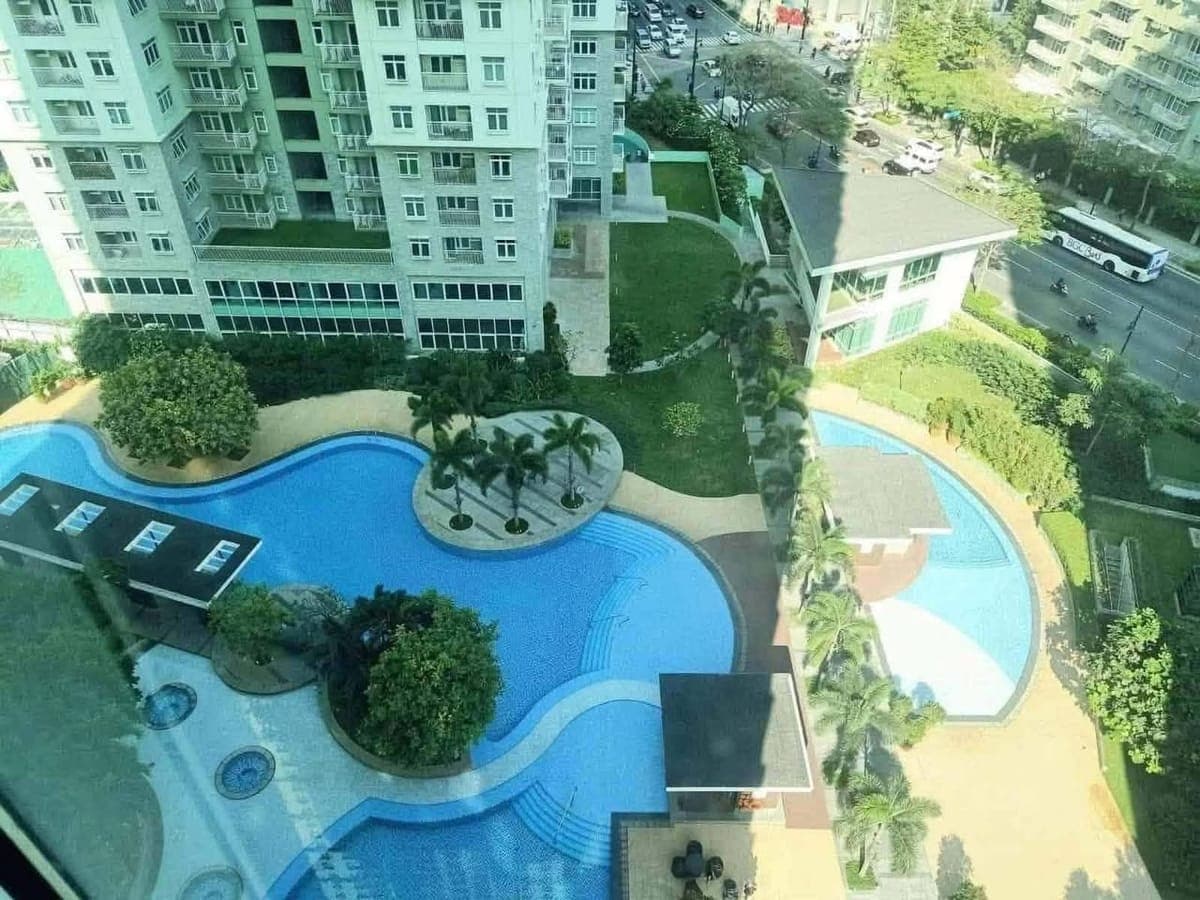 Two Serendra - photo 1