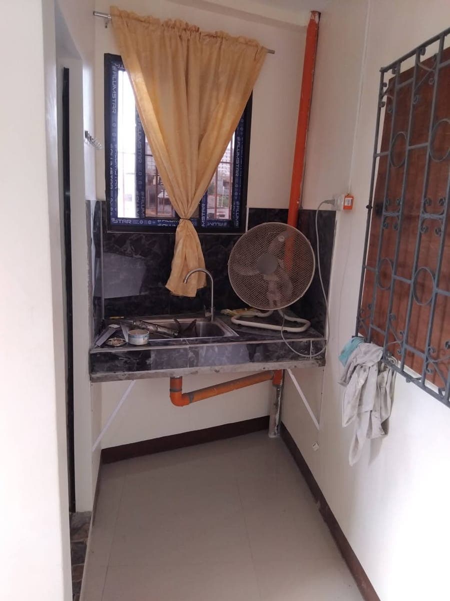 Room for Rent - photo 1