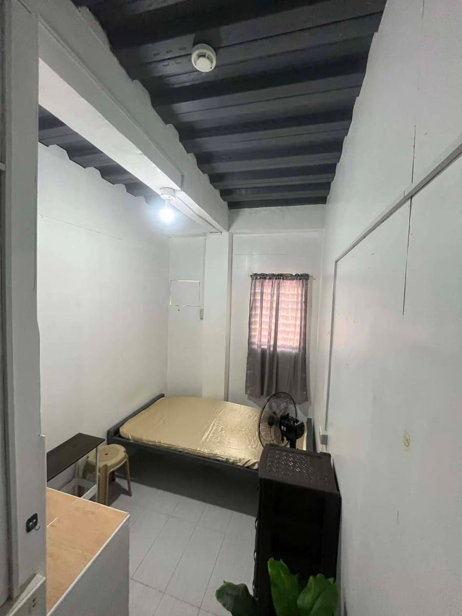 BACHELOR'S PAD FOR RENT - photo 1