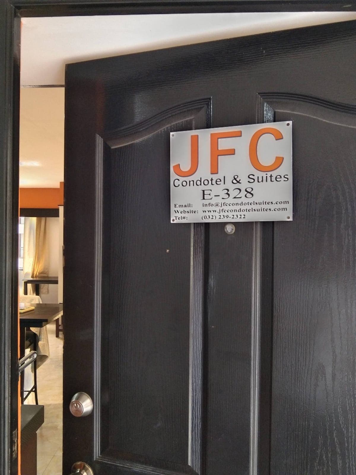 EYES 👀  HERE: CONDO FOR RENT...NEAR AIRPORT.. 👇 🛫 ✈️ - photo 1