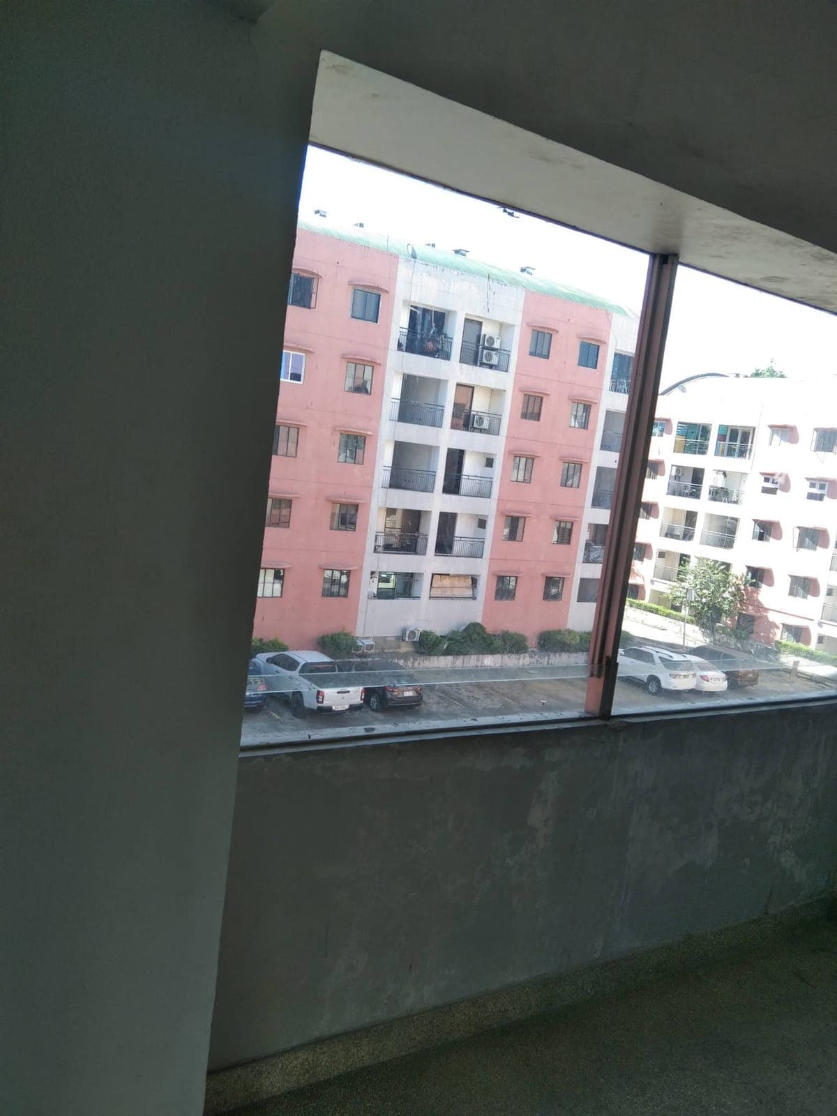 EYES 👀  HERE: CONDO FOR RENT...NEAR AIRPORT.. 👇 🛫 ✈️ - photo 3