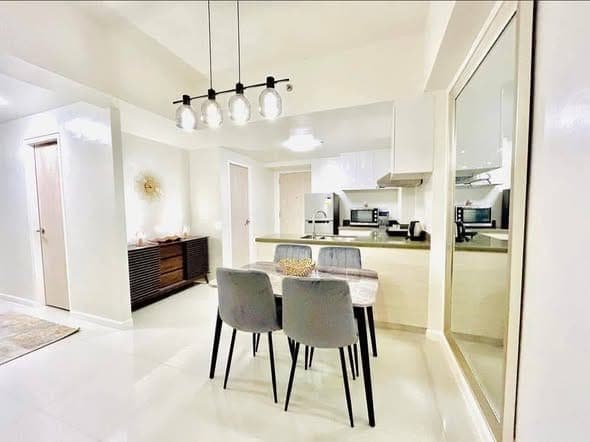 ‼️FOR RENT: Furnished 2BR unit w/ Balcony 23rd flr. in Mandani T-1 Mandaue Cebu, Rate: ₱65K/month - photo 3