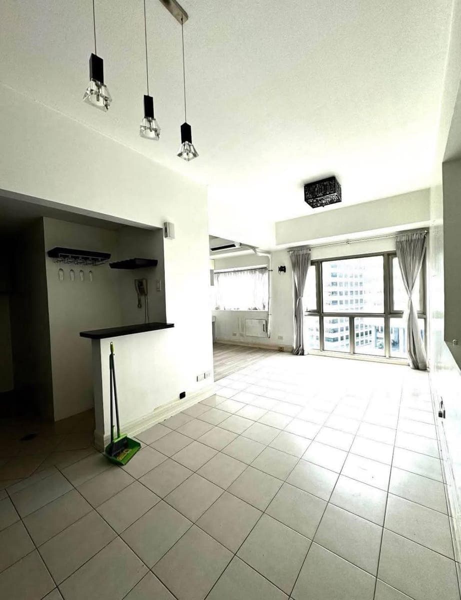 STUDIO UNIT FOR RENT IN FORBESWOOD PARKLANE TOWER 1 BGC - photo 1