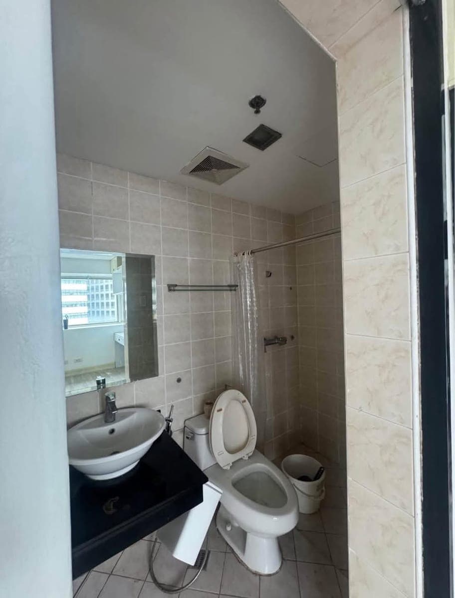 STUDIO UNIT FOR RENT IN FORBESWOOD PARKLANE TOWER 1 BGC - photo 4