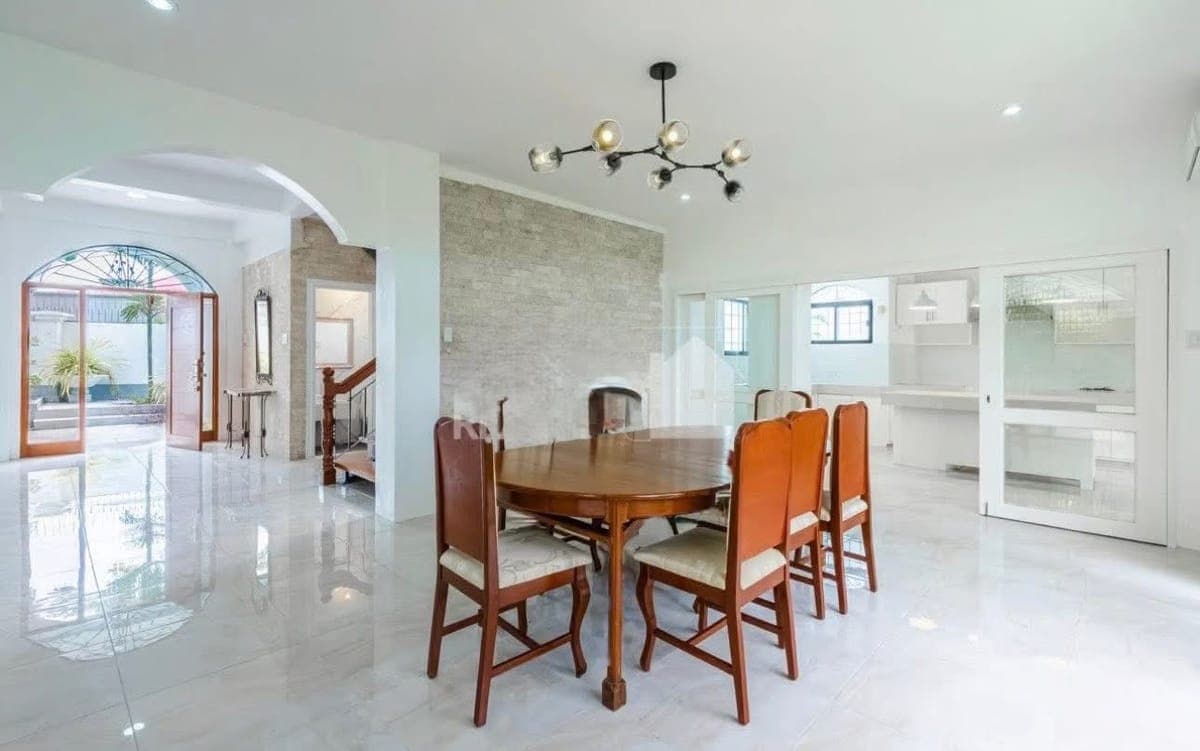 🏡HOUSE FOR RENT IN MARIA LUISA ESTATE PARK - photo 10