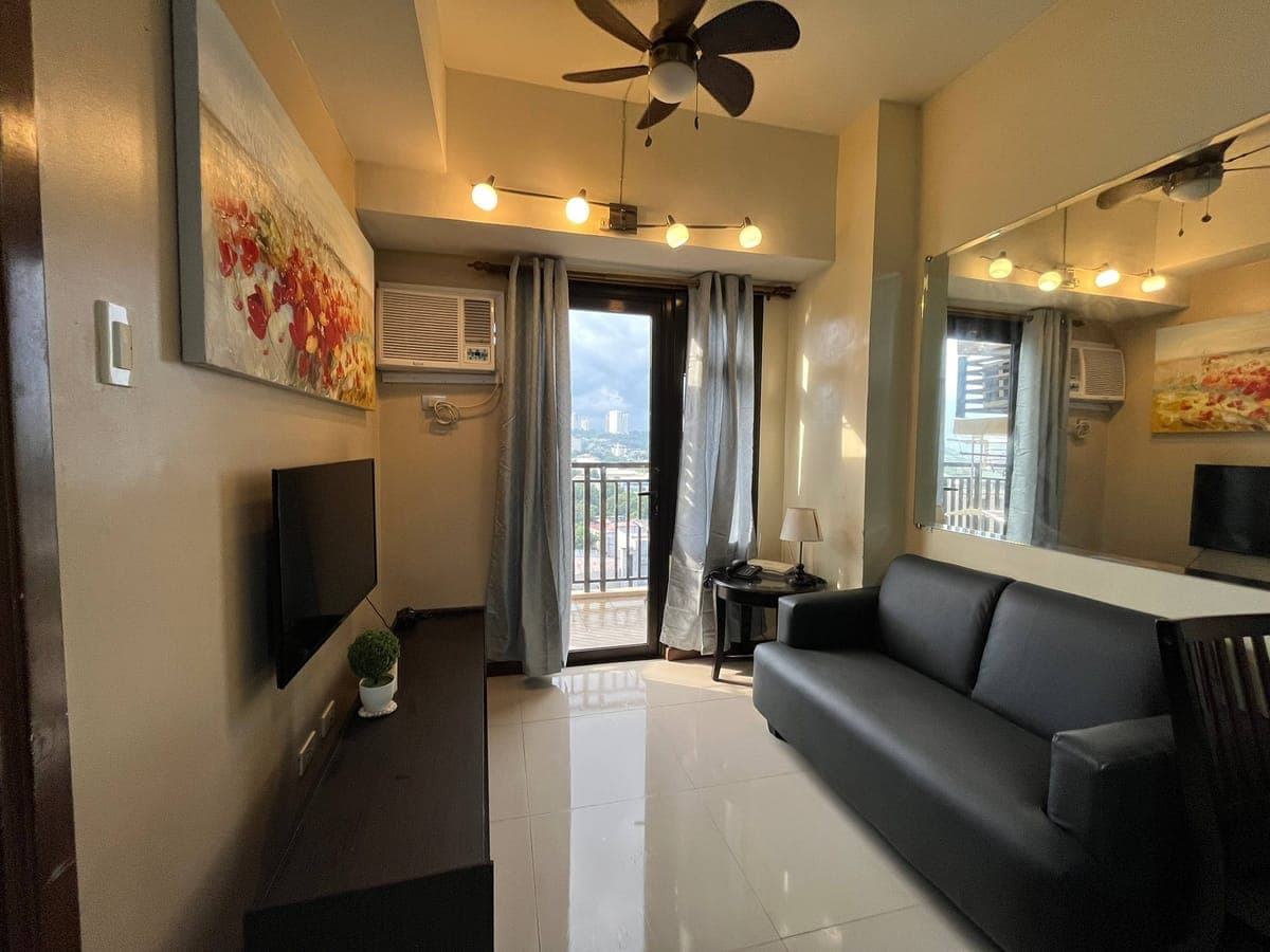 FOR RENT: Fully furnished 1 Bedroom Unit with balcony in LAHUG near AYALA MALL and JY MALL - photo 6