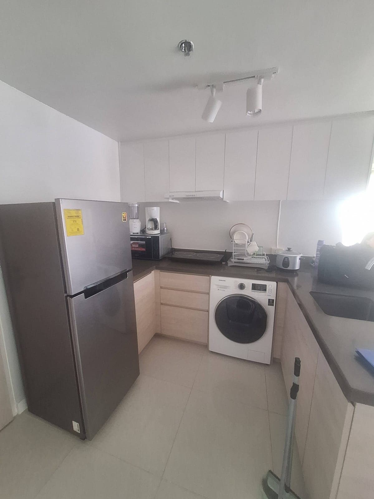 FOR RENT🔑 1bedroom corner plus office room with Balcony and Parking, Seaview‼️ - photo 1