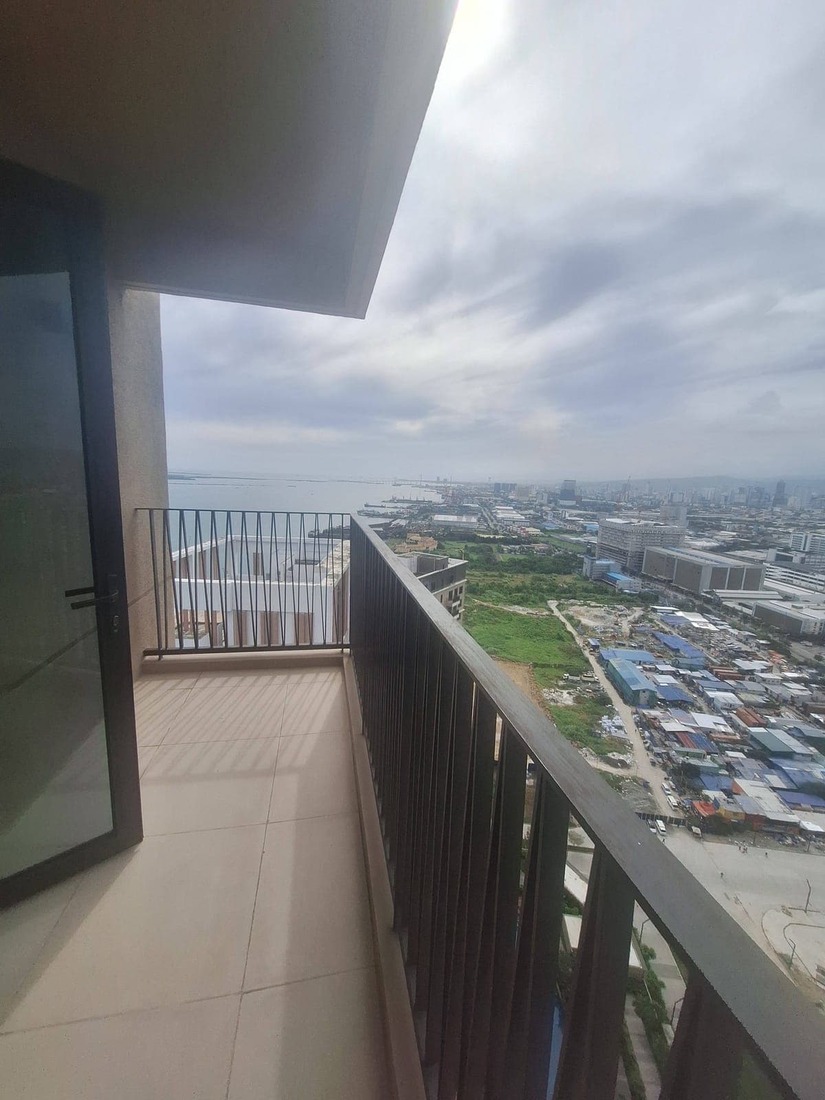 FOR RENT🔑 1bedroom corner plus office room with Balcony and Parking, Seaview‼️ - photo 6