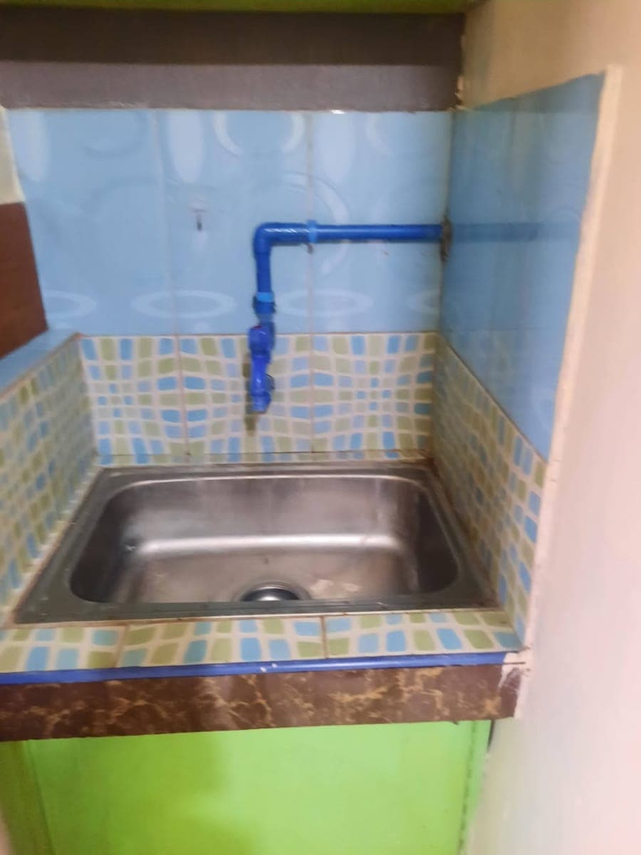 Room for rent 188 D, 21 ave. East rembo mkt, taguig studio type own cr & sink - photo 3