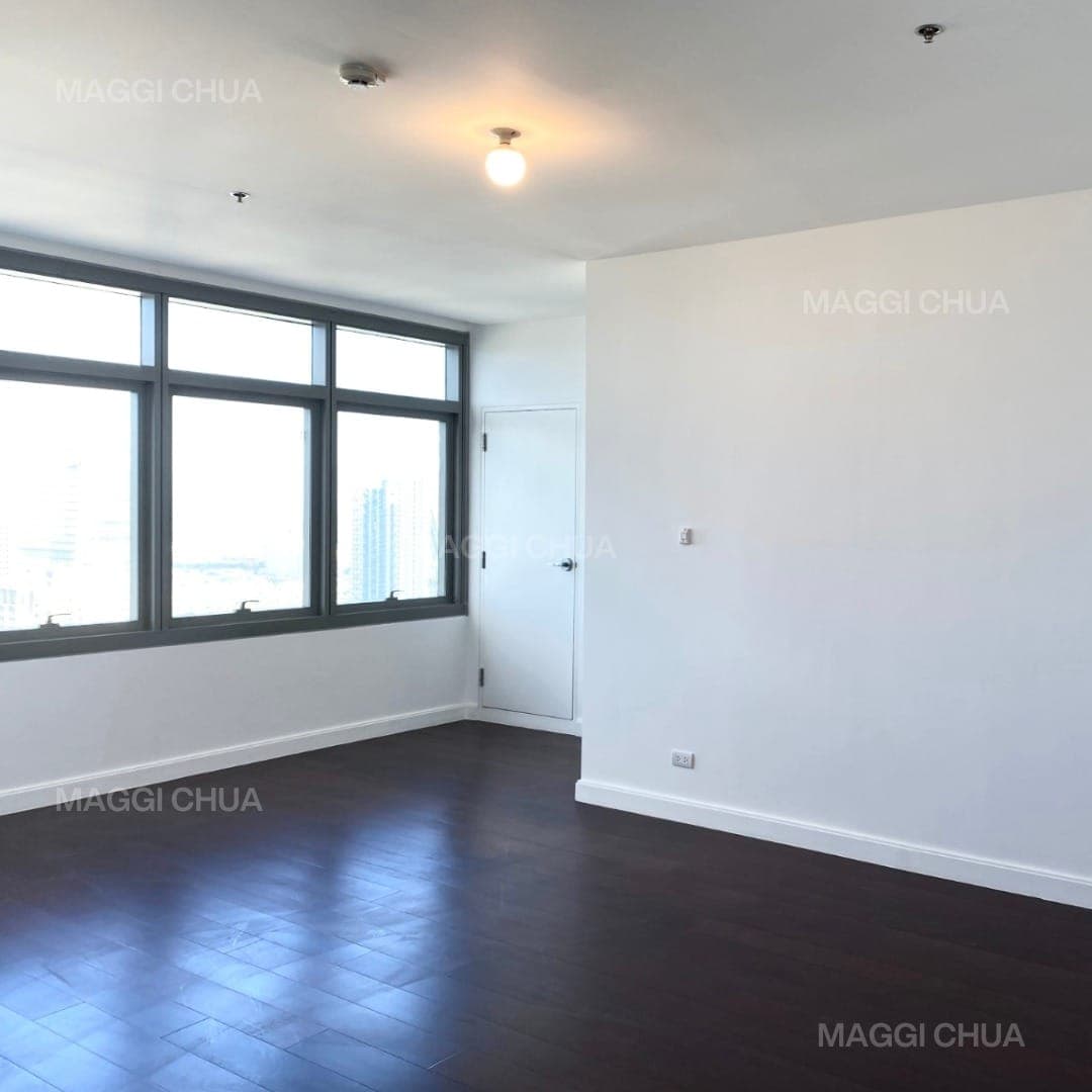 🧧**THE SUITES BGC** - photo 3