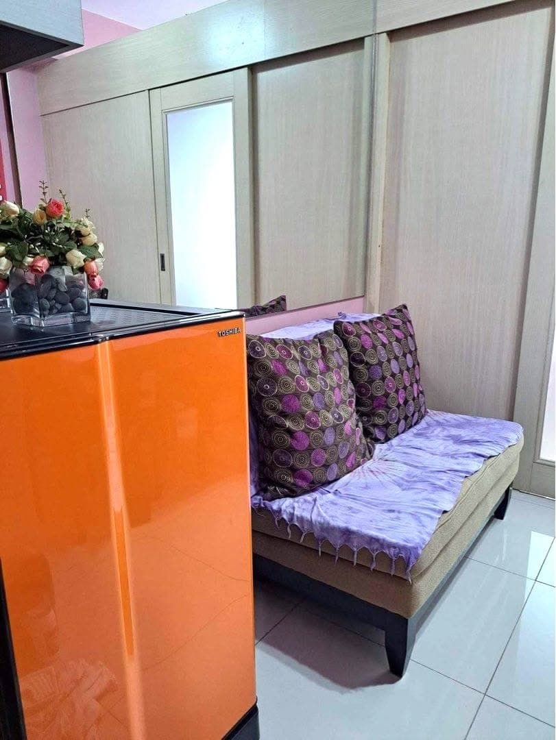Fully Furnished 1 Bedroom Condo Unit For Rent - 32nd Floor at Berkeley Residences - photo 3