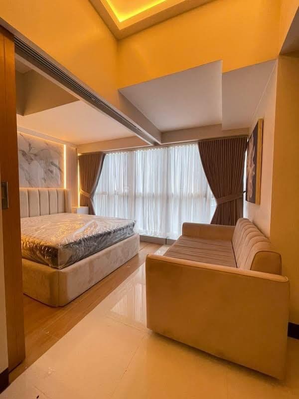 FOR LEASE: Newly Turnover 1 BR in Uptown Parksuites 1, BGC - photo 1