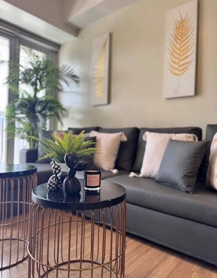 Modern Interior Designed 1 bedroom unit for lease in One Maridien facing Terra Park - photo 3