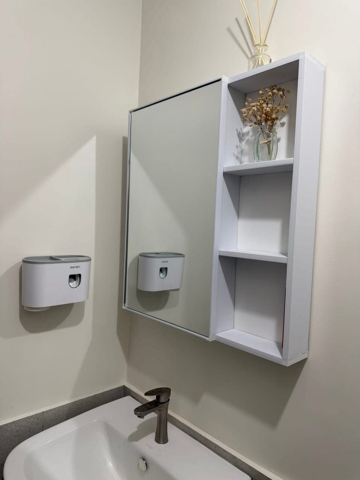 𝙁𝙊𝙍 𝙇𝙀𝘼𝙎𝙀: 𝙁𝙪𝙧𝙣𝙞𝙨𝙝𝙚𝙙 𝙎𝙩𝙪𝙙𝙞𝙤 𝙉𝙚𝙖𝙧 𝘾𝙚𝙗𝙪 𝙄𝙏 𝙋𝙖𝙧𝙠 - photo 2