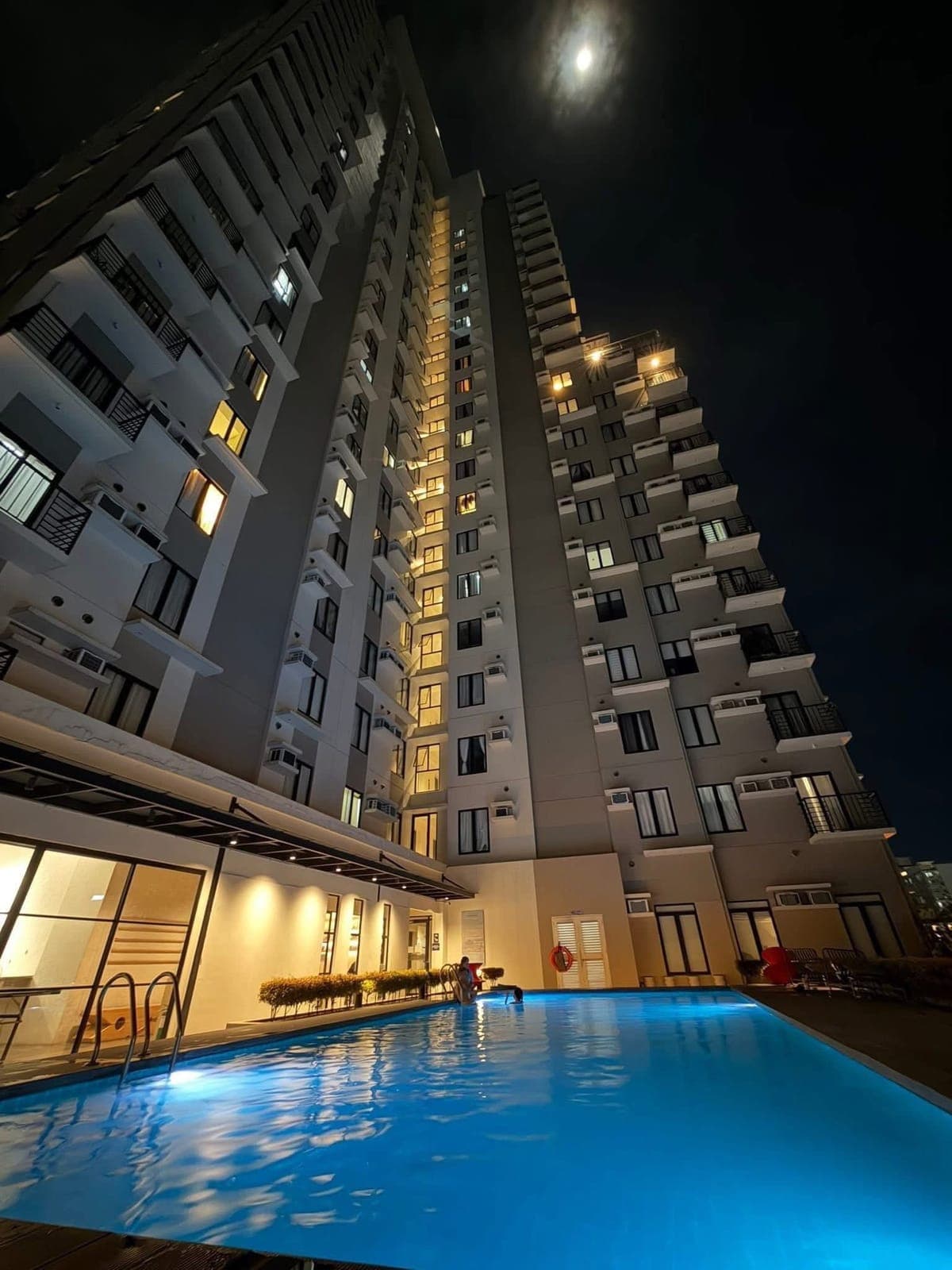 𝙁𝙊𝙍 𝙇𝙀𝘼𝙎𝙀: 𝙁𝙪𝙧𝙣𝙞𝙨𝙝𝙚𝙙 𝙎𝙩𝙪𝙙𝙞𝙤 𝙉𝙚𝙖𝙧 𝘾𝙚𝙗𝙪 𝙄𝙏 𝙋𝙖𝙧𝙠 - photo 3