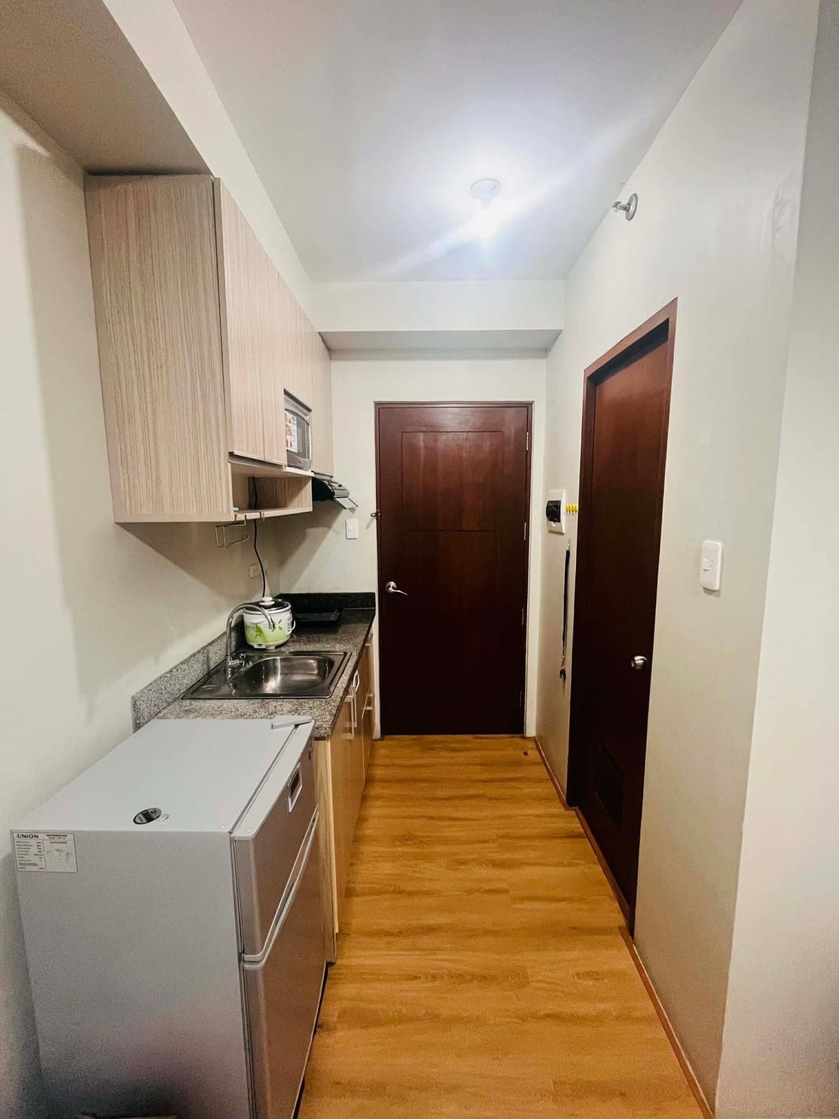 Studio unit with Balcony. - photo 9