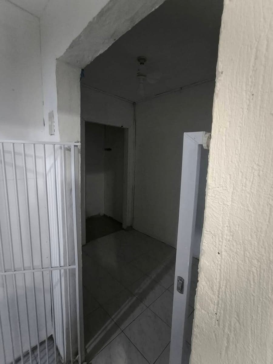 Room for Rent - photo 5