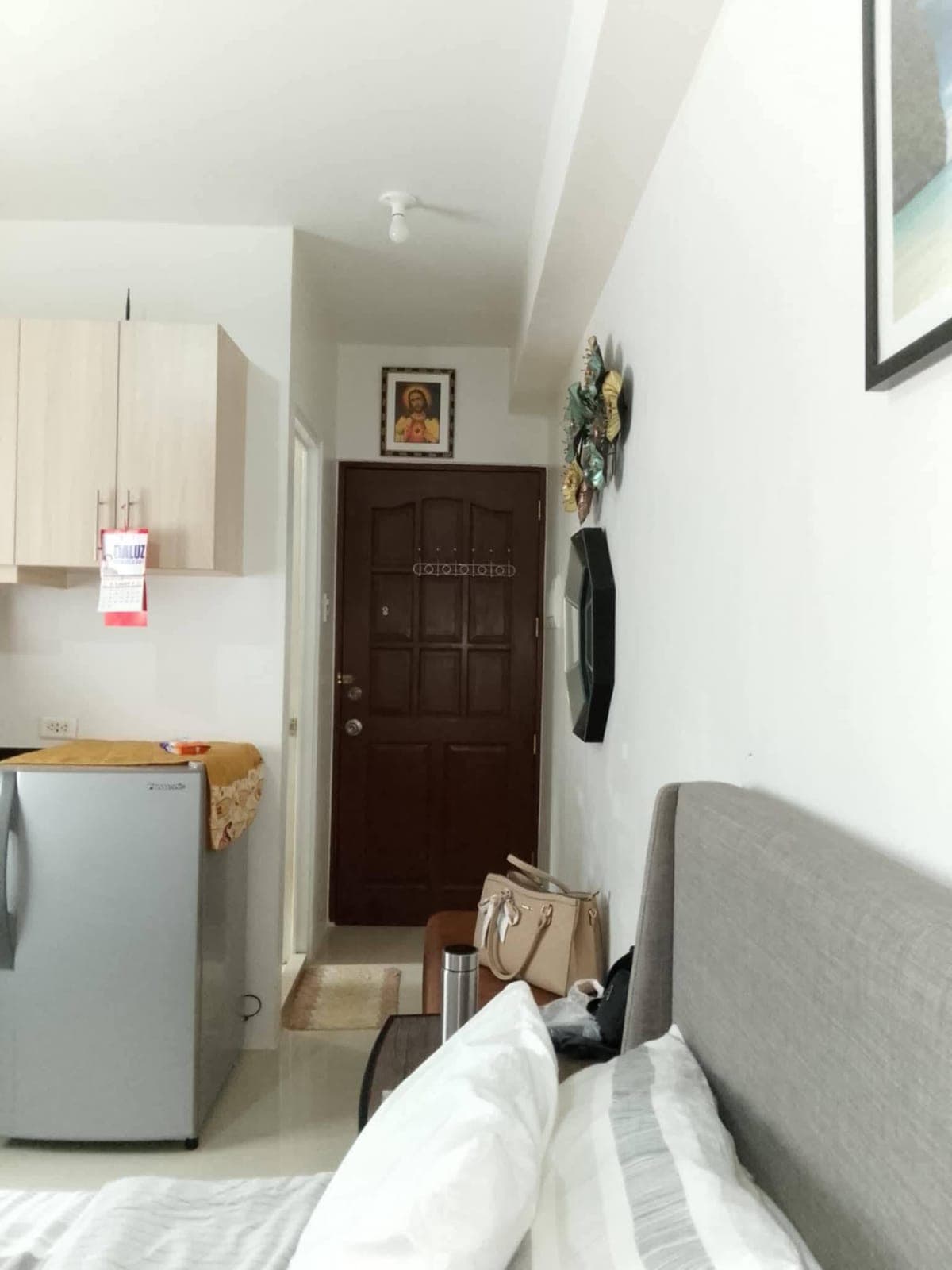 🏡 For Rent: Fully Furnished Studio with Parking - photo 5