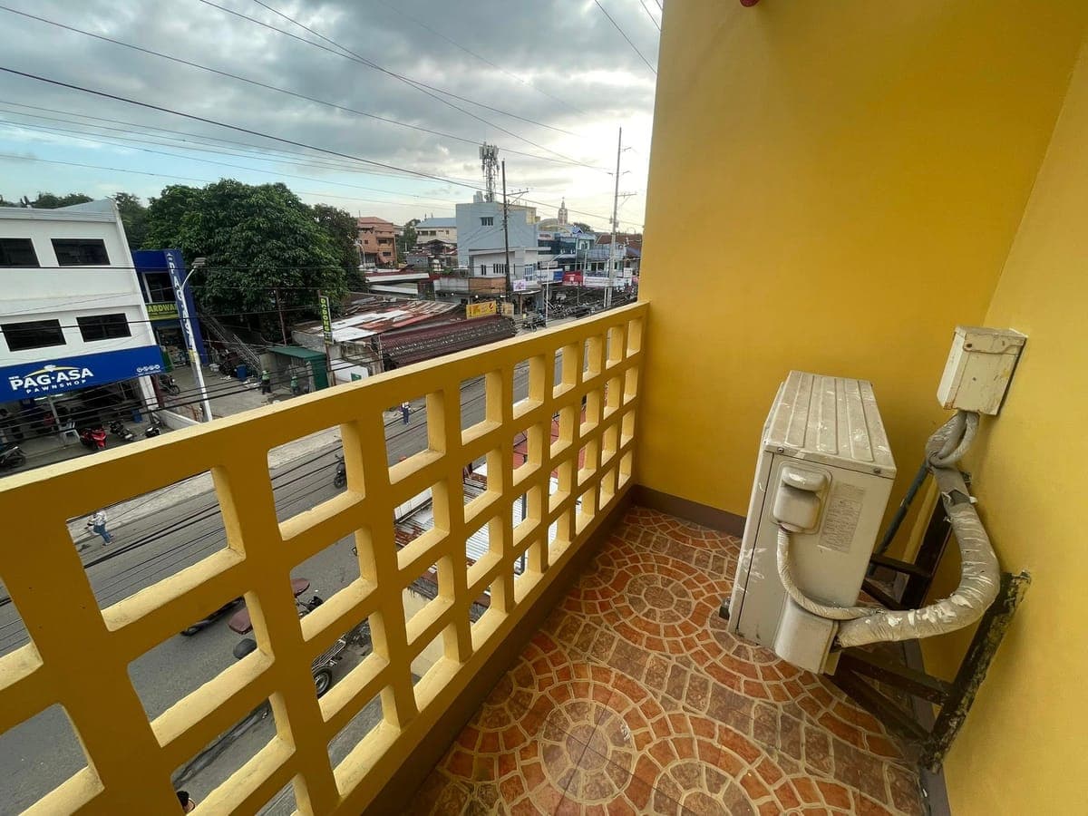 ROOM FOR RENT - photo 1