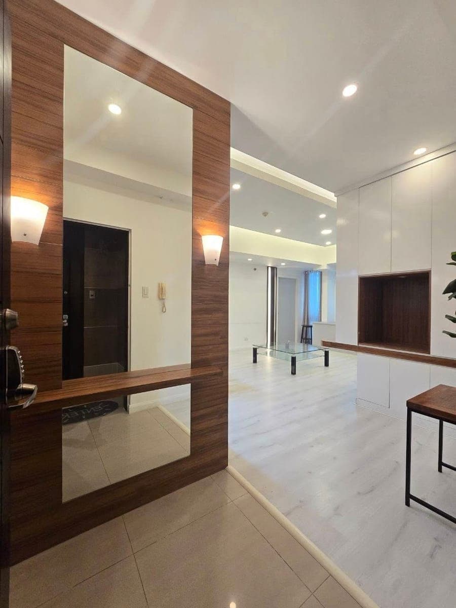 For Rent: GRAND HAMPTONS Tower 1 - photo 1