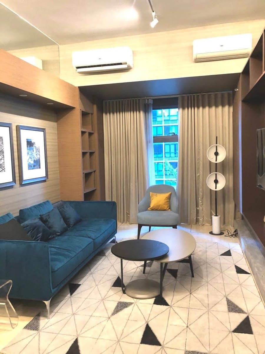 FOR RENT Grand Hyatt BGC Condo - photo 2