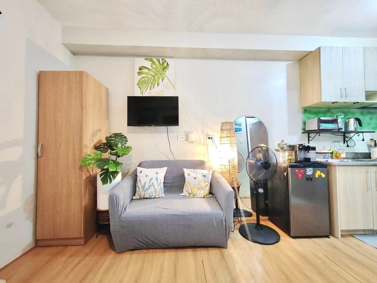 FOR RENT: Fully Furnished Studio Unit at Mivesa Garden Residences Salinas Dr Extension Lahug Cebu City - photo 6