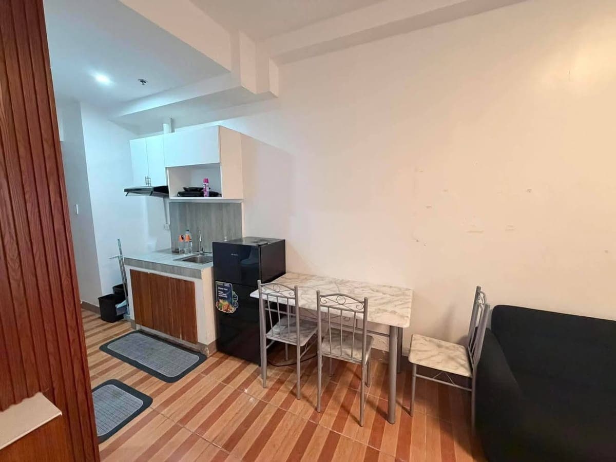 🏢 STUDIO UNIT FOR RENT (SEMI-FURNISHED) - photo 2