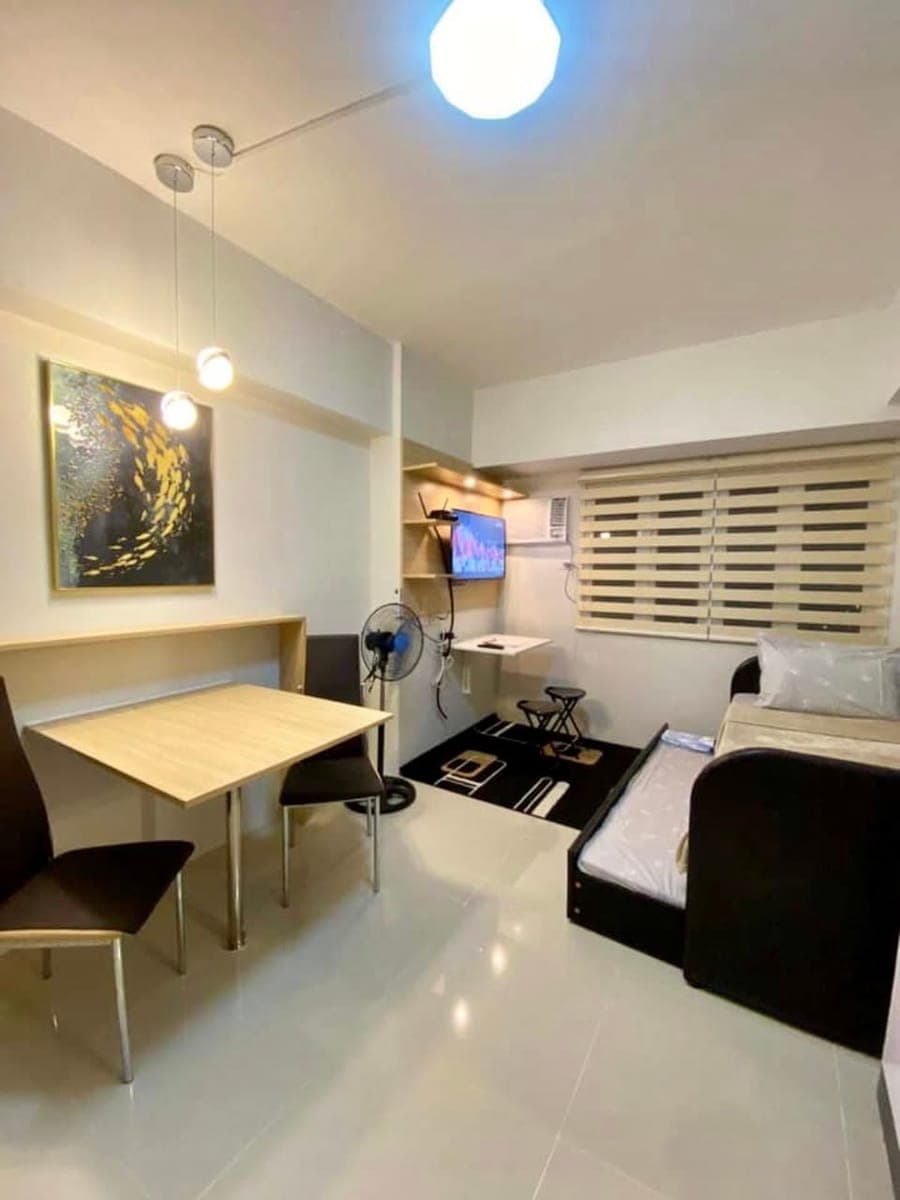 23 Sq.m Studio Unit for Rent w/ breath taking overview of the City of Manila Located at the 30th floor of the Bldg. - photo 1